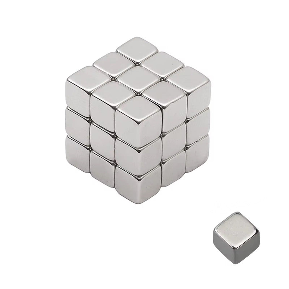 Rubiks Cube Nail Art Magnet - Dam Nail Polish