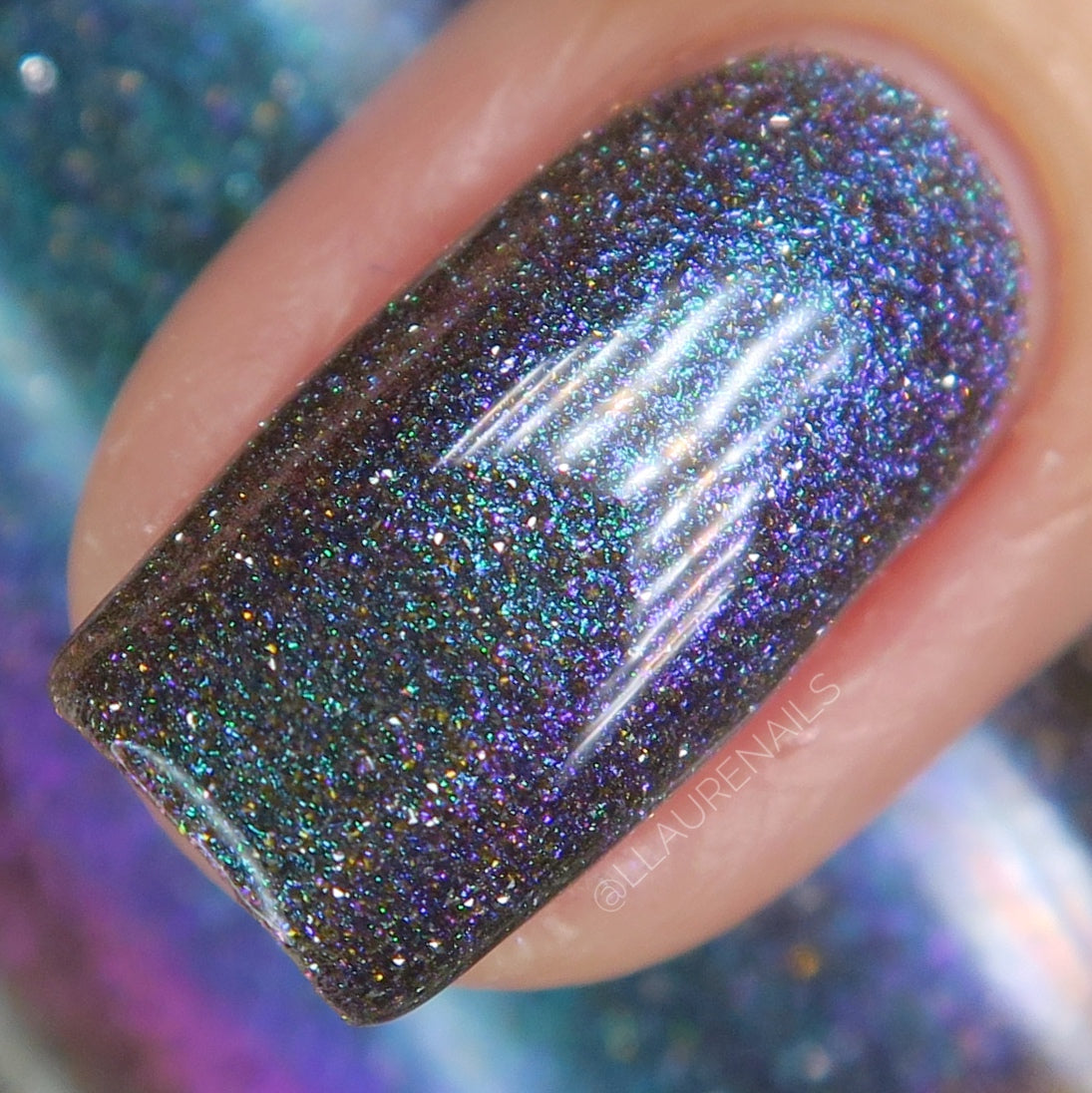 Crying rn - Purple/Green/Blue/Gold Multichrome Reflective Nail Polish - Dam