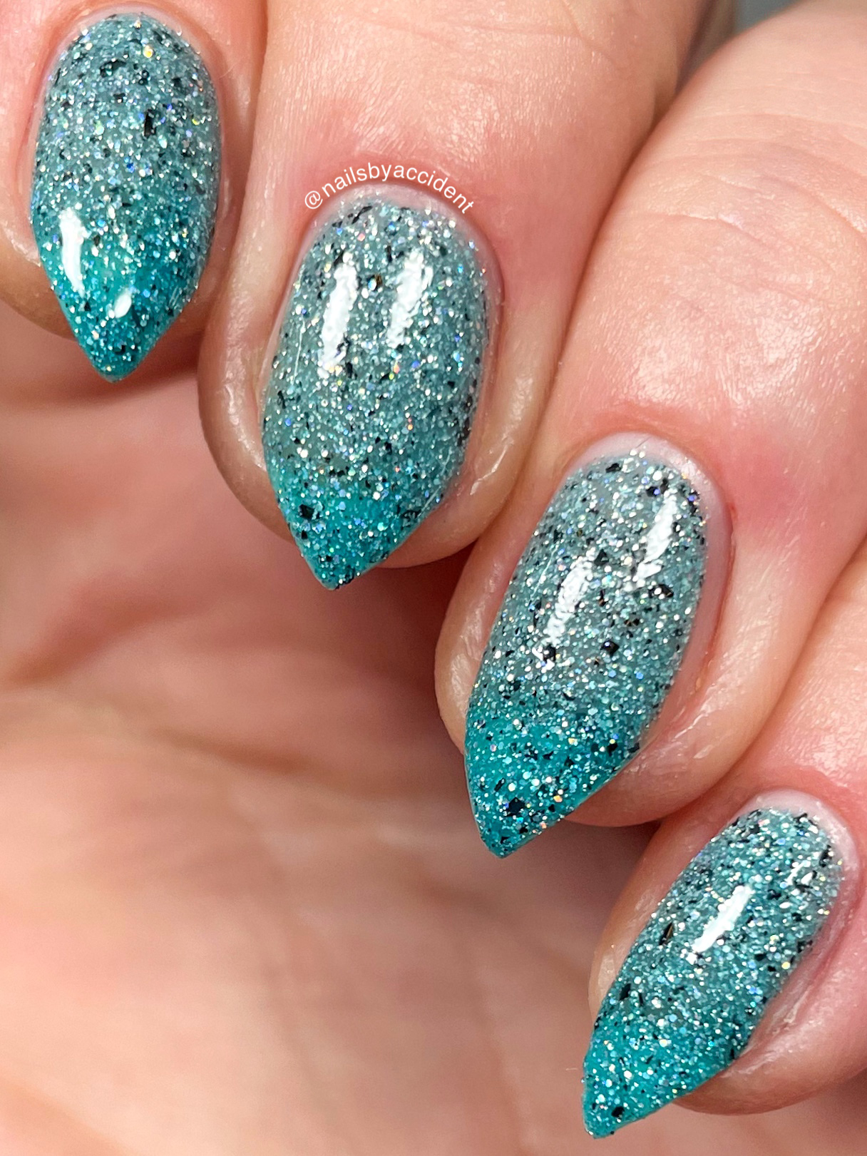 Sarah - Survivor Series - Teal Thermal Reflective Glitter Nail Polish - Dam