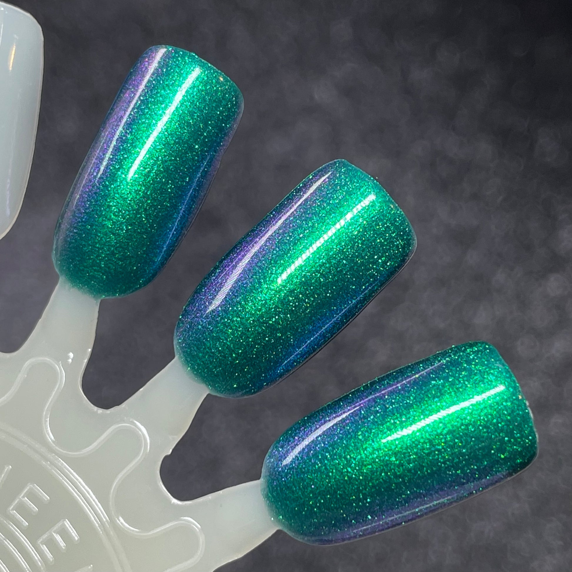 Enchanté - Green Nail Polish - Shimmer Nail Polish
