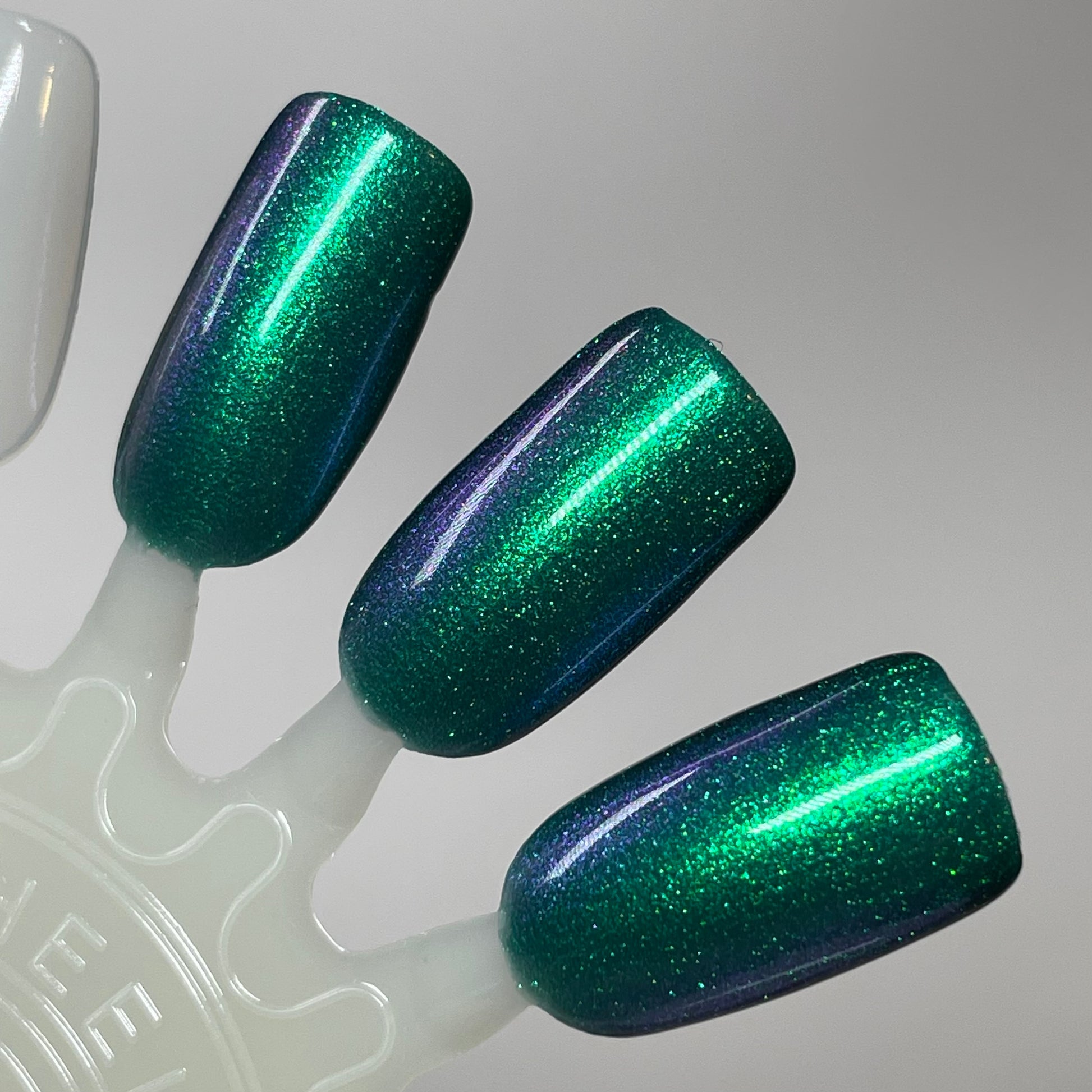 Enchanté - Green Nail Polish - Shimmer Nail Polish