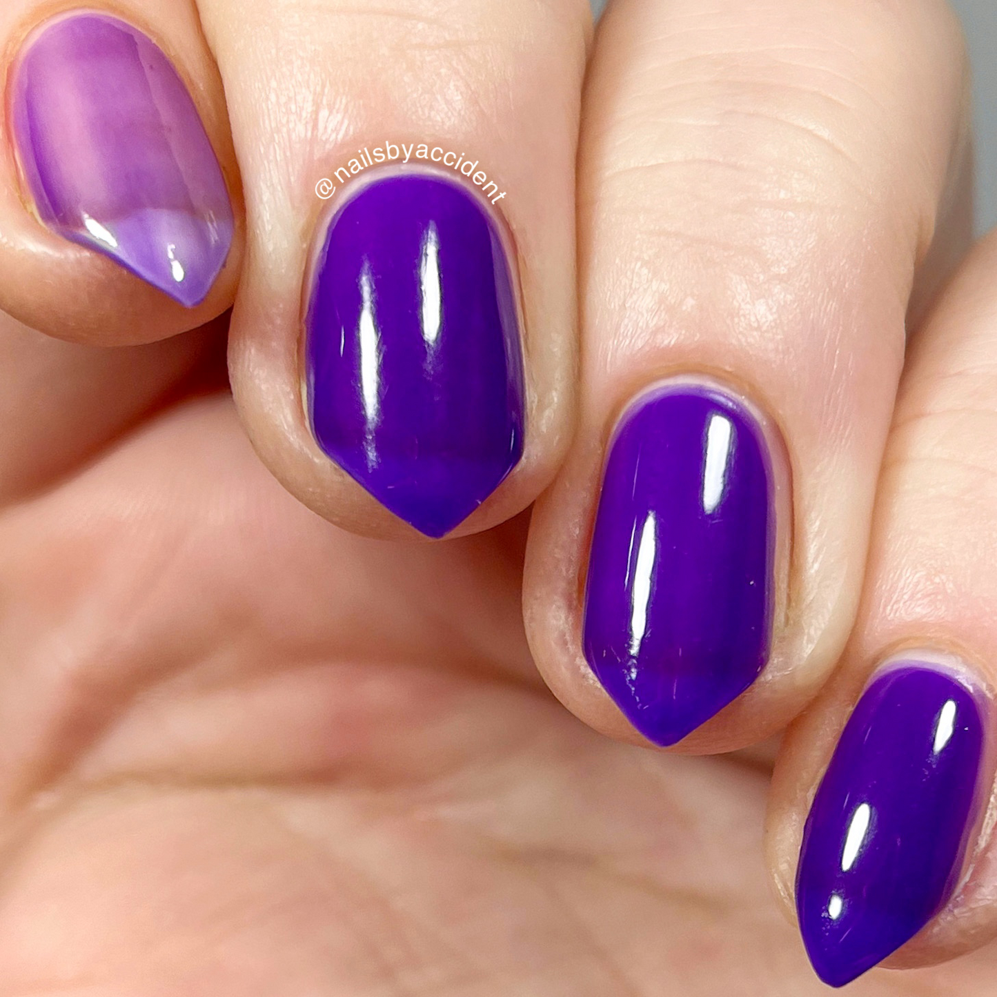 Clearly Rainbows - Thermal Nail Polish - Dam