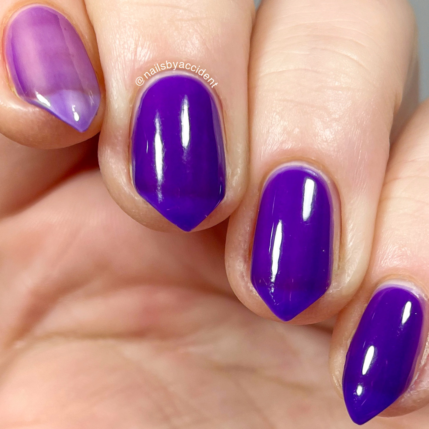 Clearly Rainbows - Thermal Nail Polish - Dam