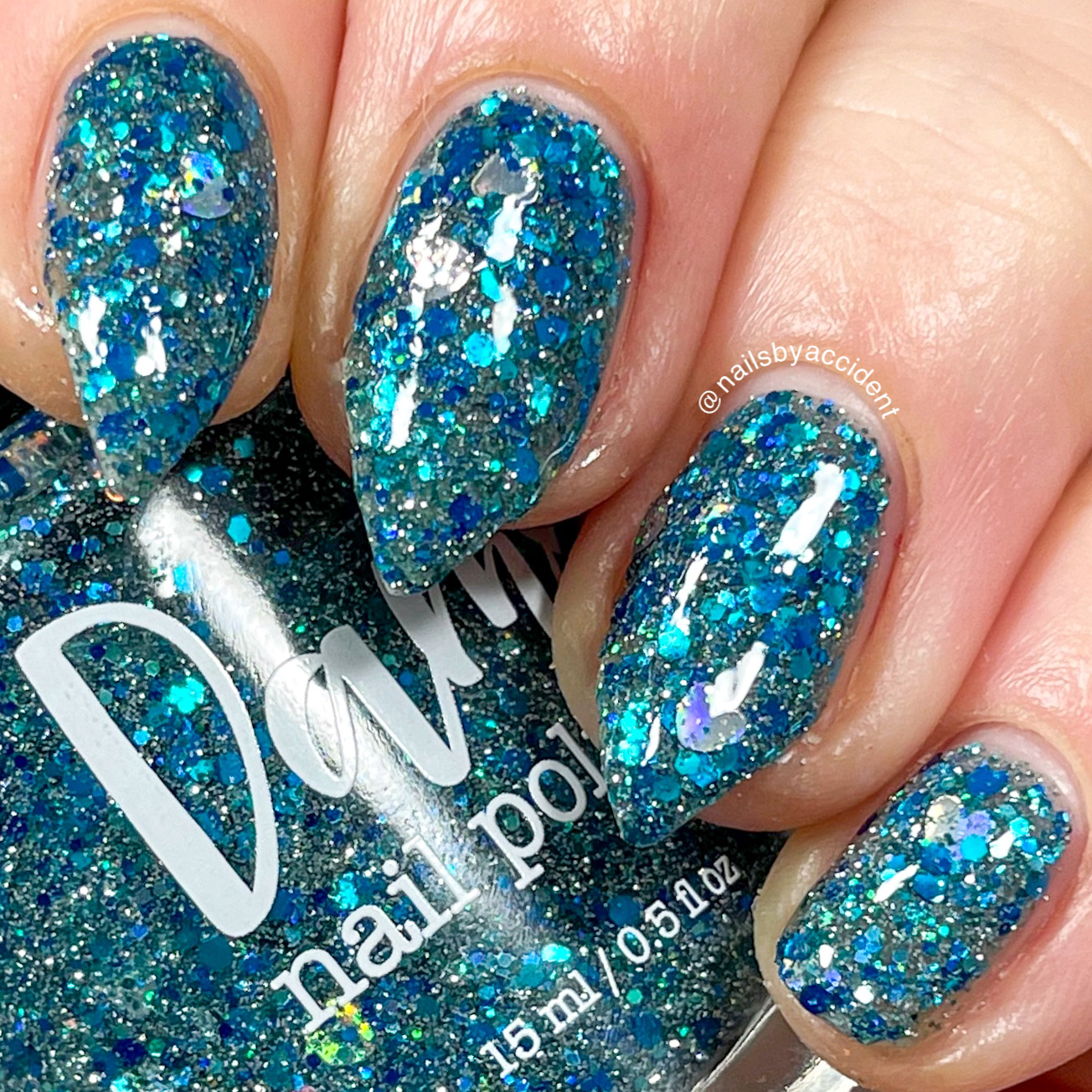 Devotion Ocean - Blue Reflective Glitter Nail Polish - Love Affair Trio - Dam